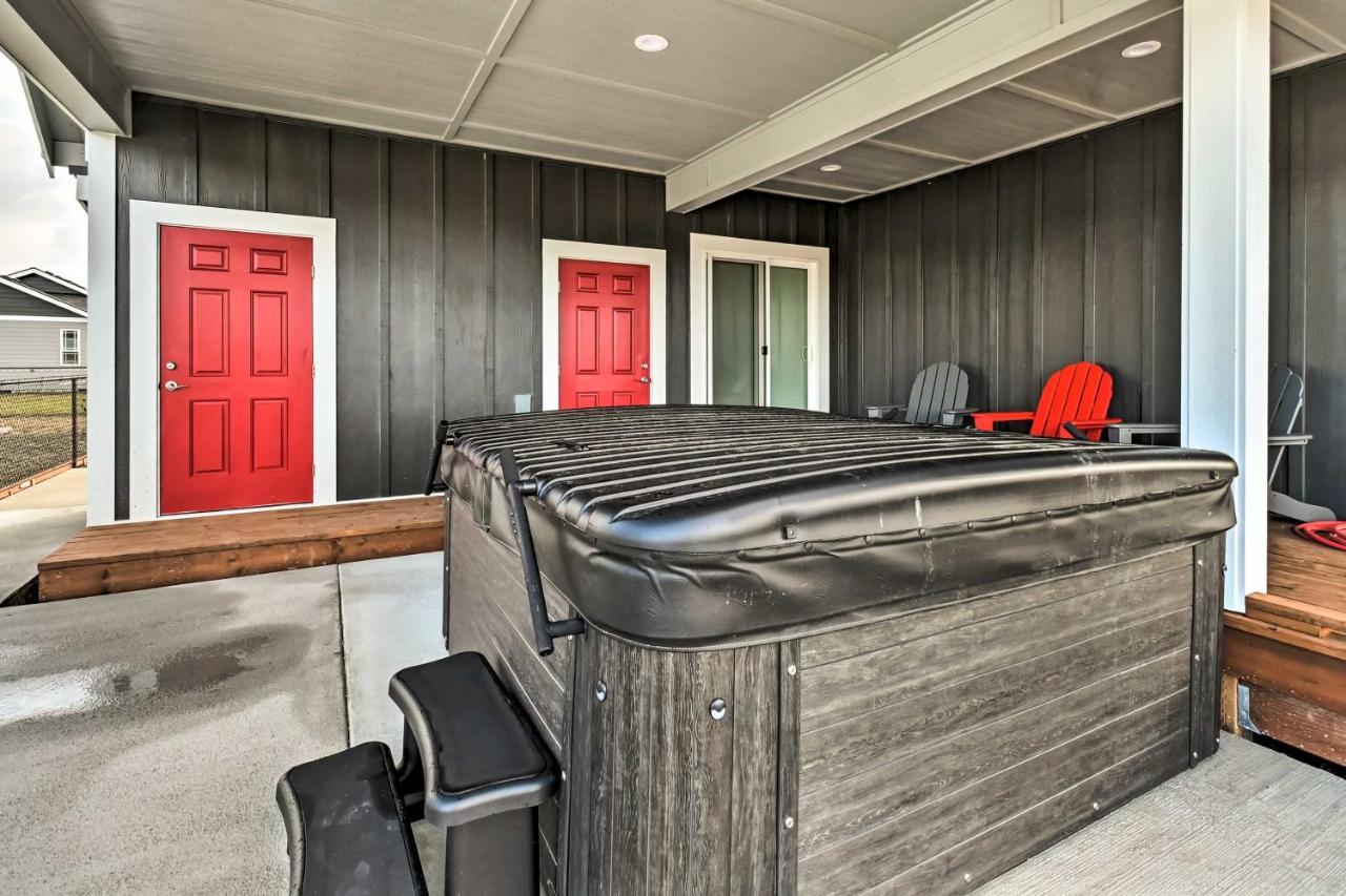 Ocean Shores Getaway With Fireplace And Hot Tub! Bagian luar foto