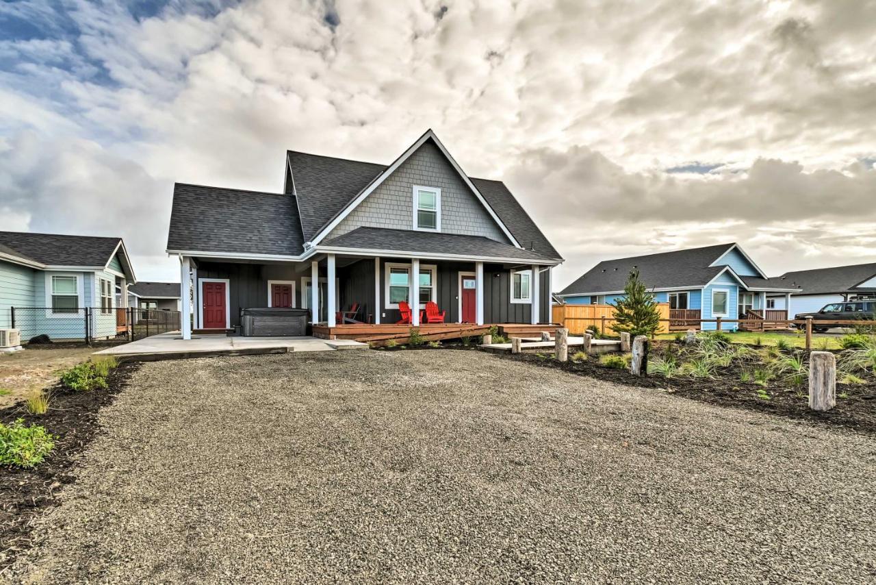 Ocean Shores Getaway With Fireplace And Hot Tub! Villa Bagian luar foto