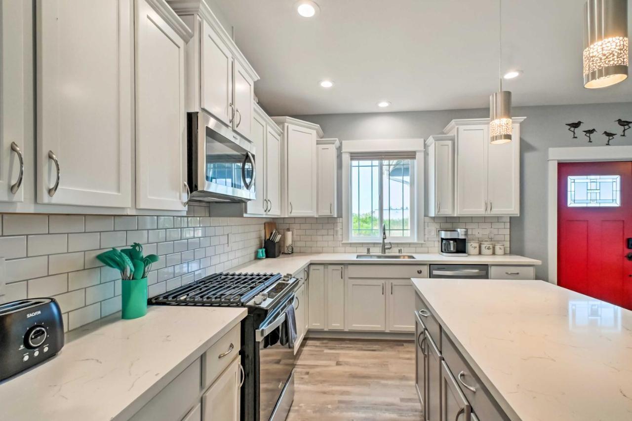 Ocean Shores Getaway With Fireplace And Hot Tub! Bagian luar foto