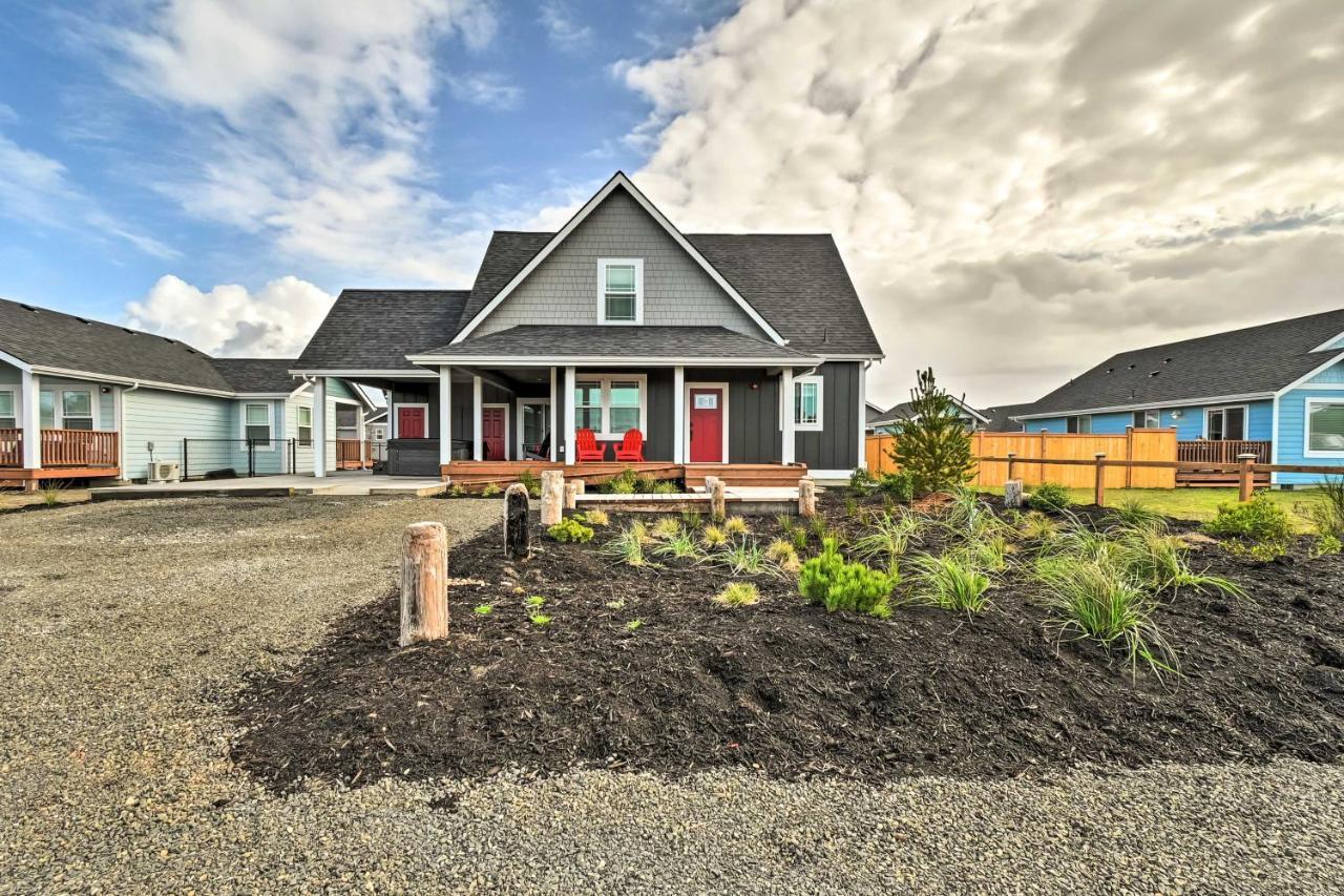 Ocean Shores Getaway With Fireplace And Hot Tub! Villa Bagian luar foto