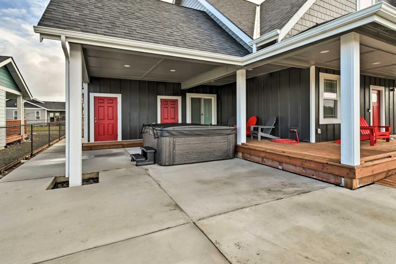 Ocean Shores Getaway With Fireplace And Hot Tub! Villa Bagian luar foto